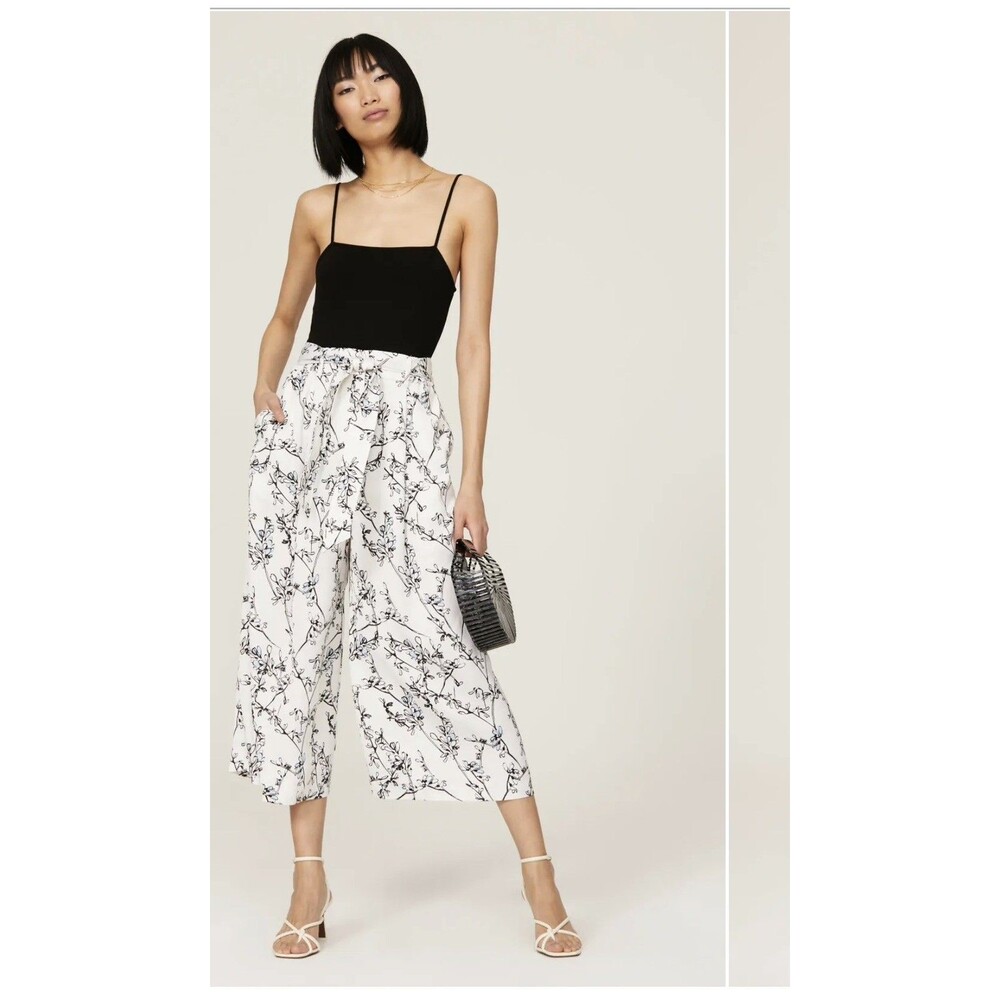 Kora Culottes Club Monaco sz 6 Pants Crop White Floral Print Wide Leg MINT